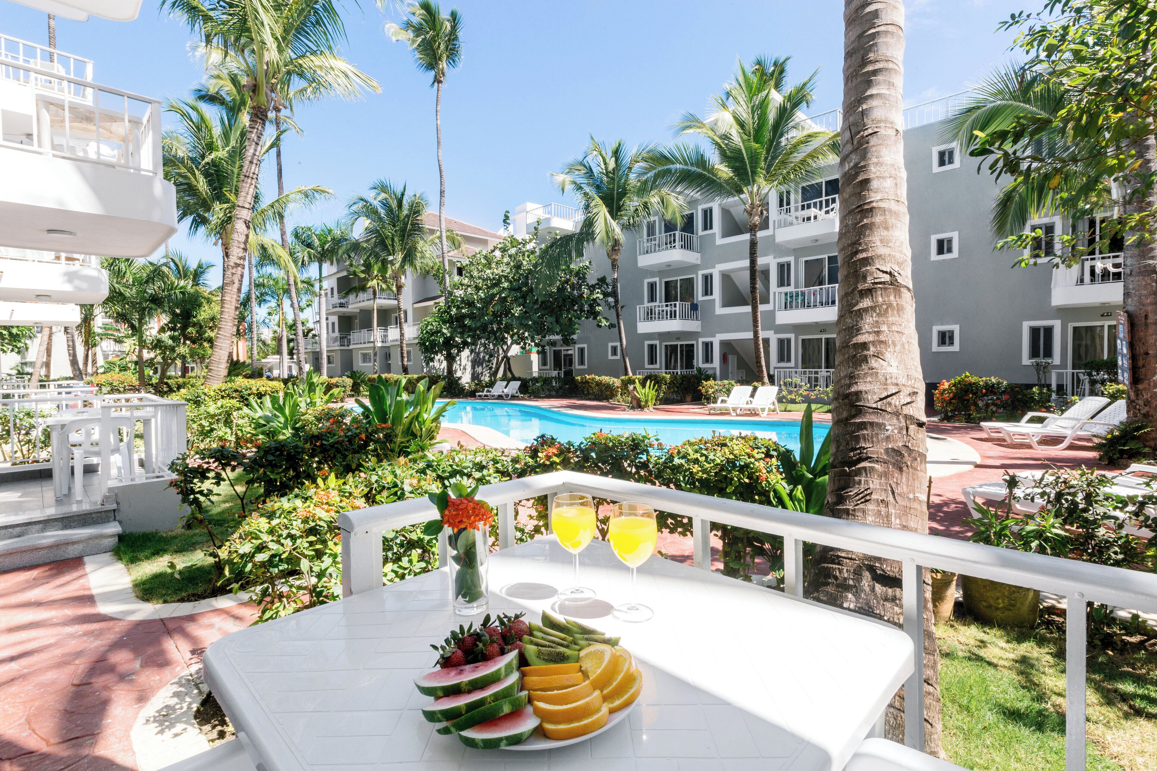 ห้องคลาสสิกสตูดิโอ, ระเบียง, วิวสระว่ายน้ำ | ลานระเบียง/นอกชาน