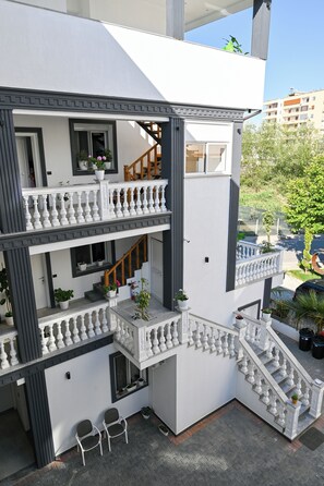 View from property - Hotel Vila Aaron (Manëz)