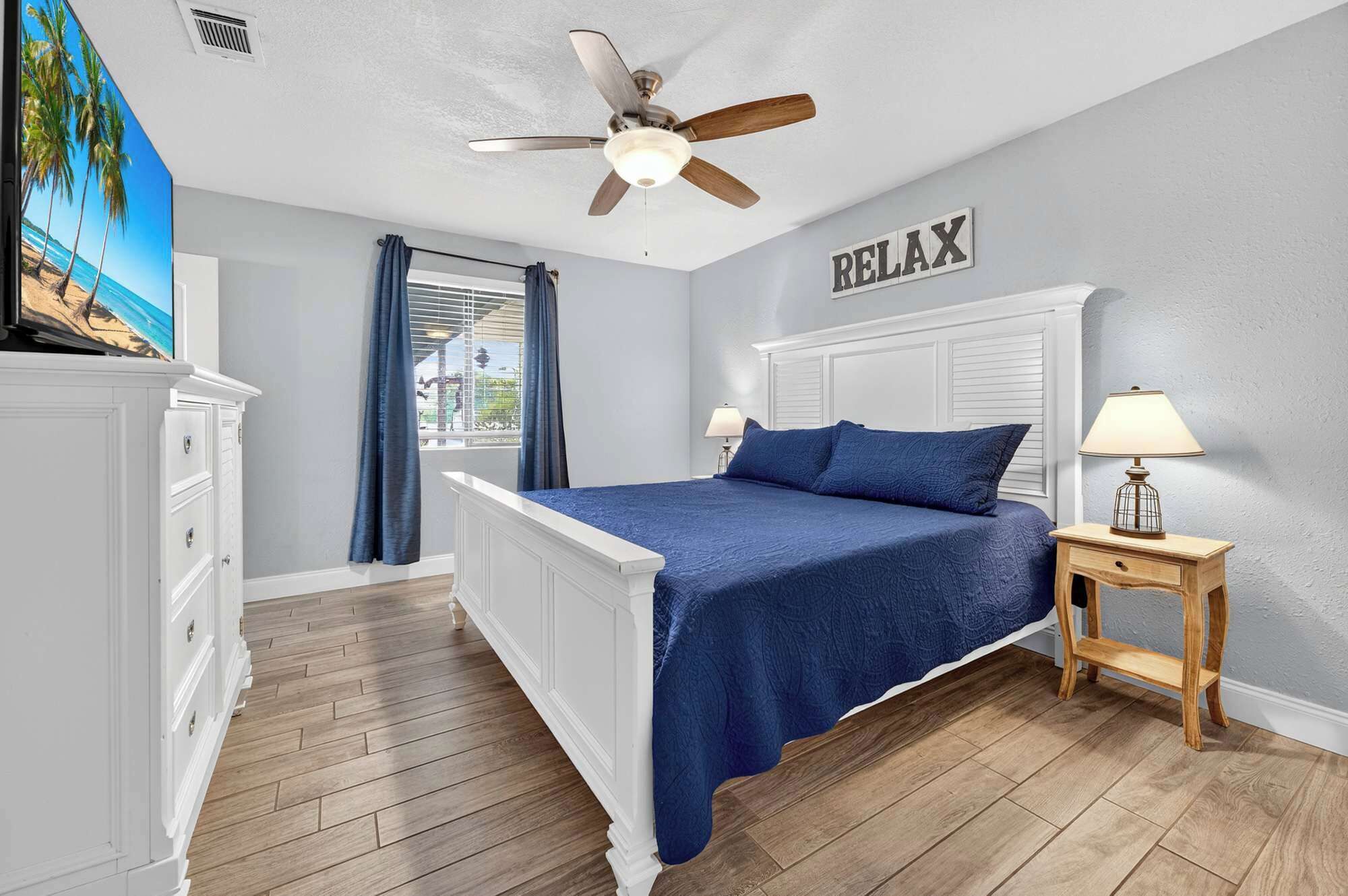 1 bedroom, individually decorated, individually furnished