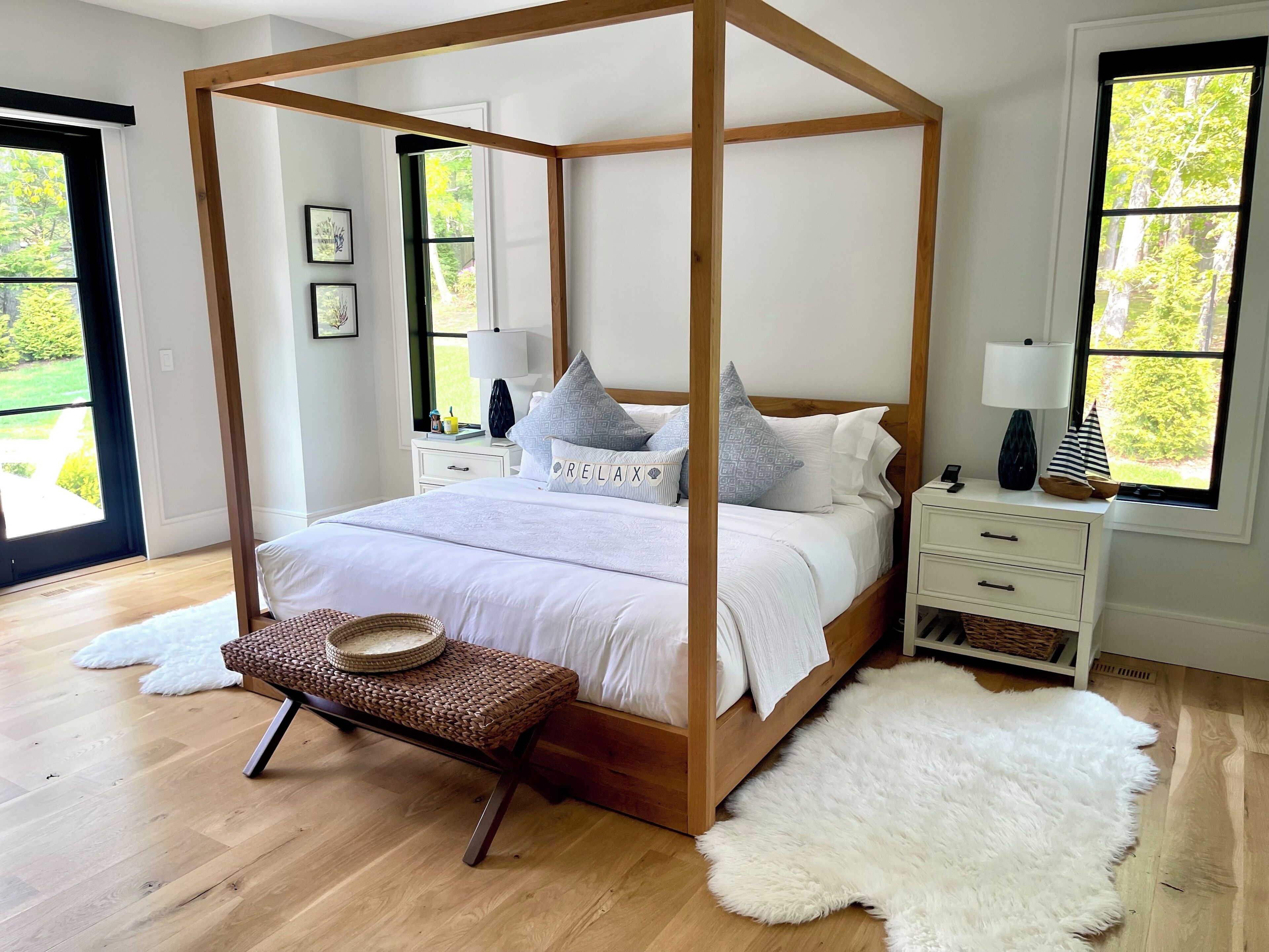 5 bedrooms, desk, iron/ironing board, travel cot