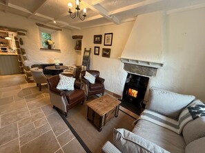 Smart TV, fireplace - Arwel Cottage (Pwllheli)