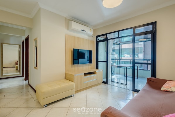 Basic Apartment | Interior