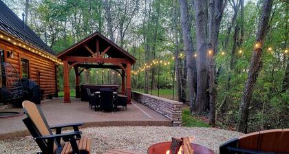 Cozy 2-bedroom cabin in near Gambier, peaceful woodland setting