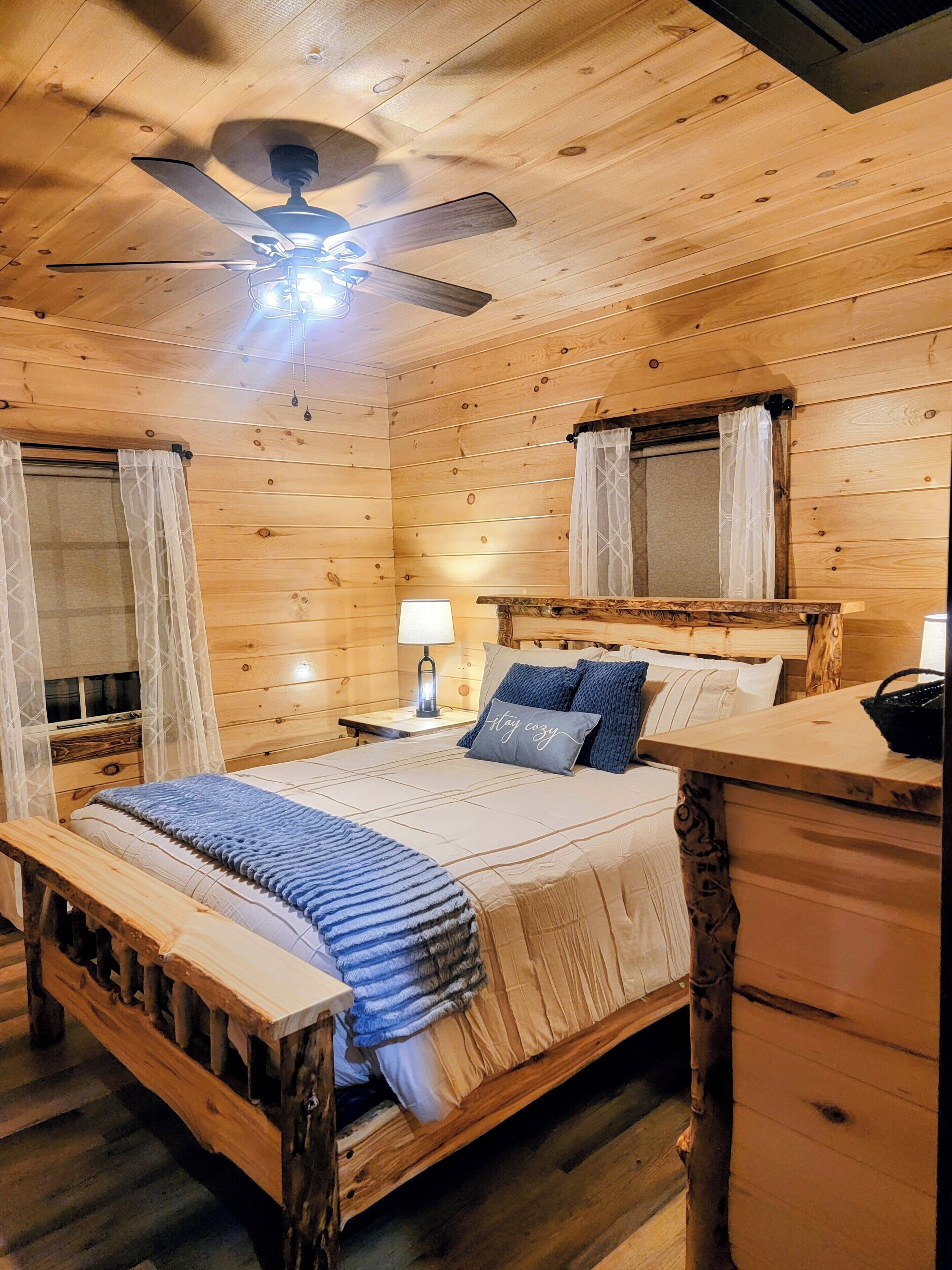 2 bedrooms, desk, free WiFi, bed sheets
