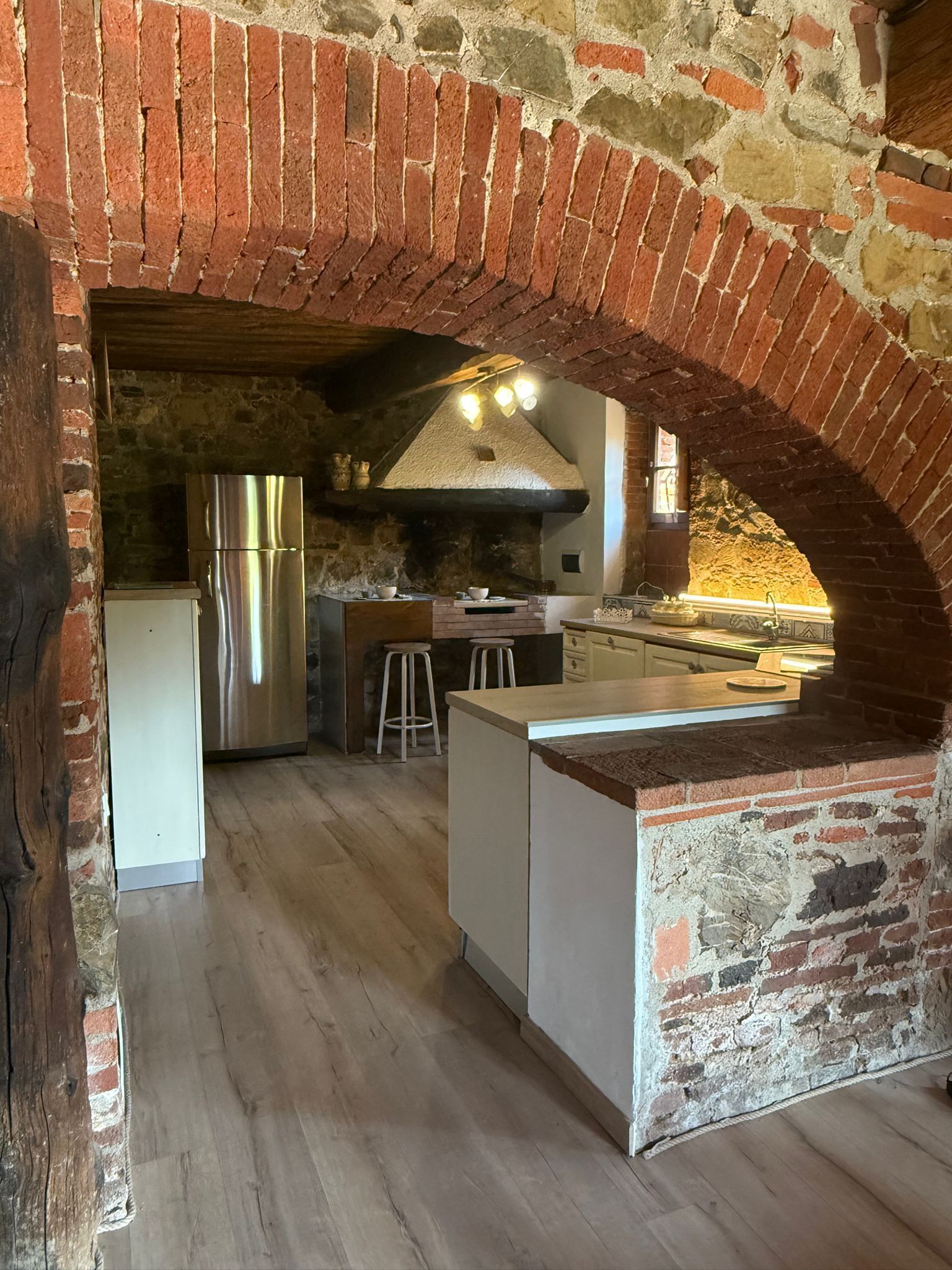 Refrigerador, microondas, horno, placa de cocina