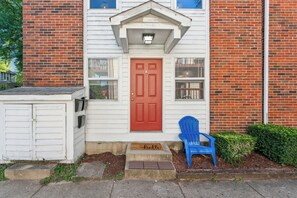 Exterior detail - Beachy Campus Rental- Steps from THE OHIO STATE Stadium (Columbus)