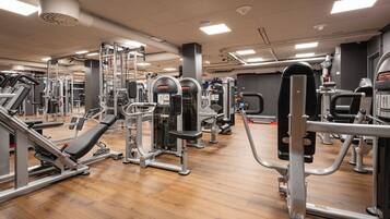 Standard Double Room | Fitness facility