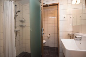 Standard Double Room | Bathroom - Skistar Lodge Lindvallen (Sälen)