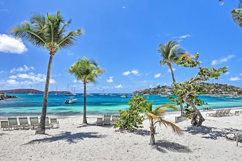 Fabulous 3-bedroom condo with AC in charming St Thomas