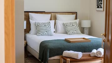 Comfort Room, Garden View | Iron/ironing board, free WiFi