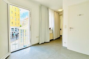 Interior - Lovely Room in Shared Apt 10 Min Walk to FAC Platz (Vienna)