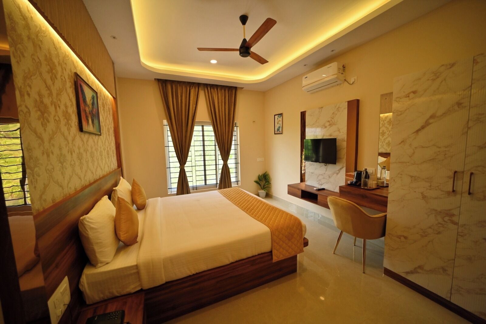 Superior Room | Desk, laptop workspace, free WiFi