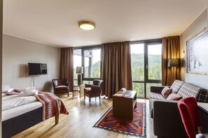 Familie tweepersoonskamer | Een kluis op de kamer, verduisterende gordijnen, gratis wifi, beddengoed