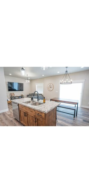 Interior - Ashton Escape - Newly built townhome with AC in charming Ashton (Ashton)