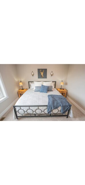 3 bedrooms, iron/ironing board, WiFi, bed sheets