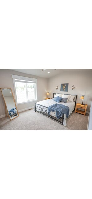 3 bedrooms, iron/ironing board, WiFi, bed sheets