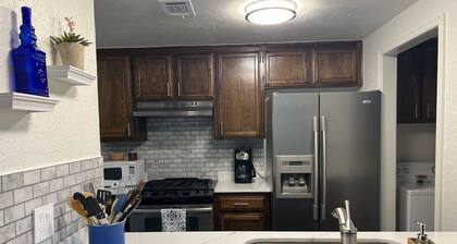 Where Buffalo Roam. Sleeps 5. Wi-fi. Fenced yard.