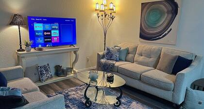 Where Buffalo Roam. Sleeps 5. Wi-fi. Fenced yard.