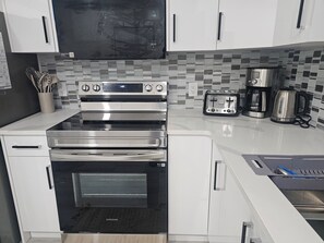 Microwave, oven, stovetop, dishwasher