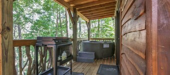 Harry Potter's Treehouse Burrow