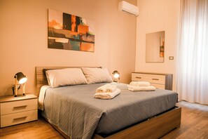 1 Schlafzimmer, Bügeleisen/Bügelbrett, kostenloses WLAN, Bettwäsche
