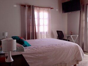 2 bedrooms, iron/ironing board, free WiFi, bed sheets