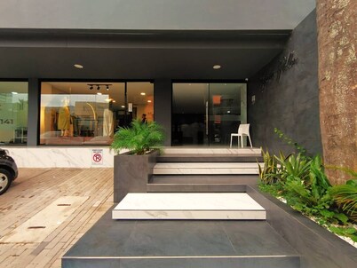 1-bedroom Modern Apartment in Sirari, Equipetrol