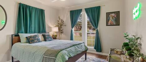 2 bedrooms, iron/ironing board, travel cot, WiFi