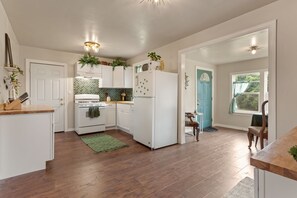 Microwave, oven, stovetop, dishwasher