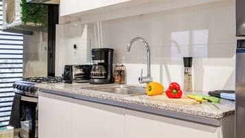 Fridge, microwave, oven, stovetop