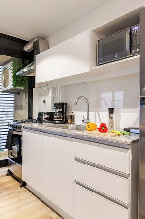 Fridge, microwave, oven, stovetop