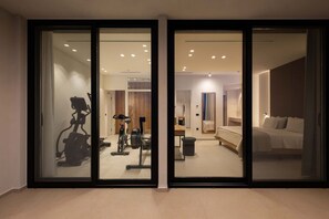 4 bedrooms, desk, WiFi