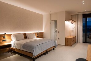 4 bedrooms, desk, WiFi