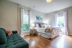 2 bedrooms, iron/ironing board, travel crib, free WiFi