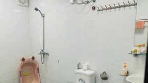 Basic Apartment | Bathroom - The Metropole Elite Apartment View City (Ho Chi Minh City)