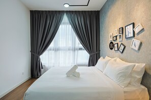 3 bedrooms, iron/ironing board, WiFi, bed sheets