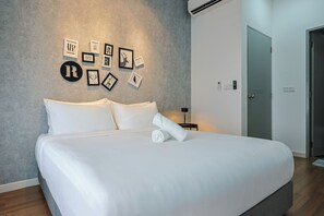3 室のベッドルーム、アイロン / アイロン台、WiFi、ベッドシーツ