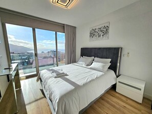 3 bedrooms, iron/ironing board, Internet, bed sheets