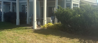 Beautiful 3 Bedroom condo apt near golf course and wedding venue