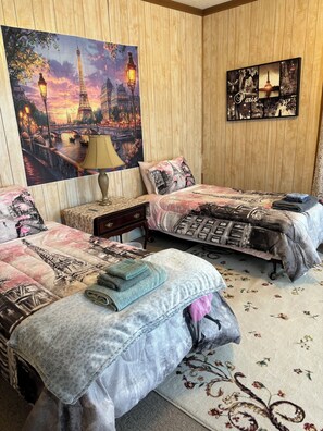 PARIS ROOM | 特色装修、特色家居、免费 WiFi、床单