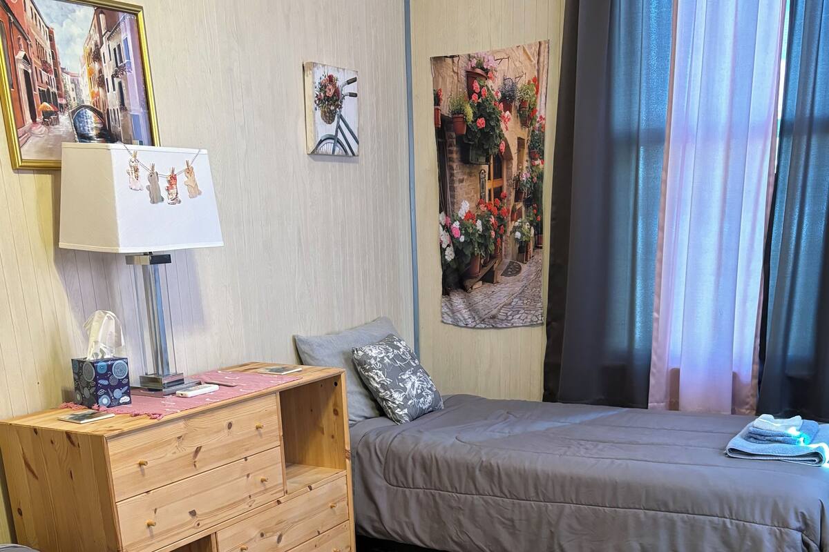 ITALY ROOM