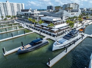 Marina - LUX Near Attractions *Mins To Holy Cross Hospital* (Fort Lauderdale)