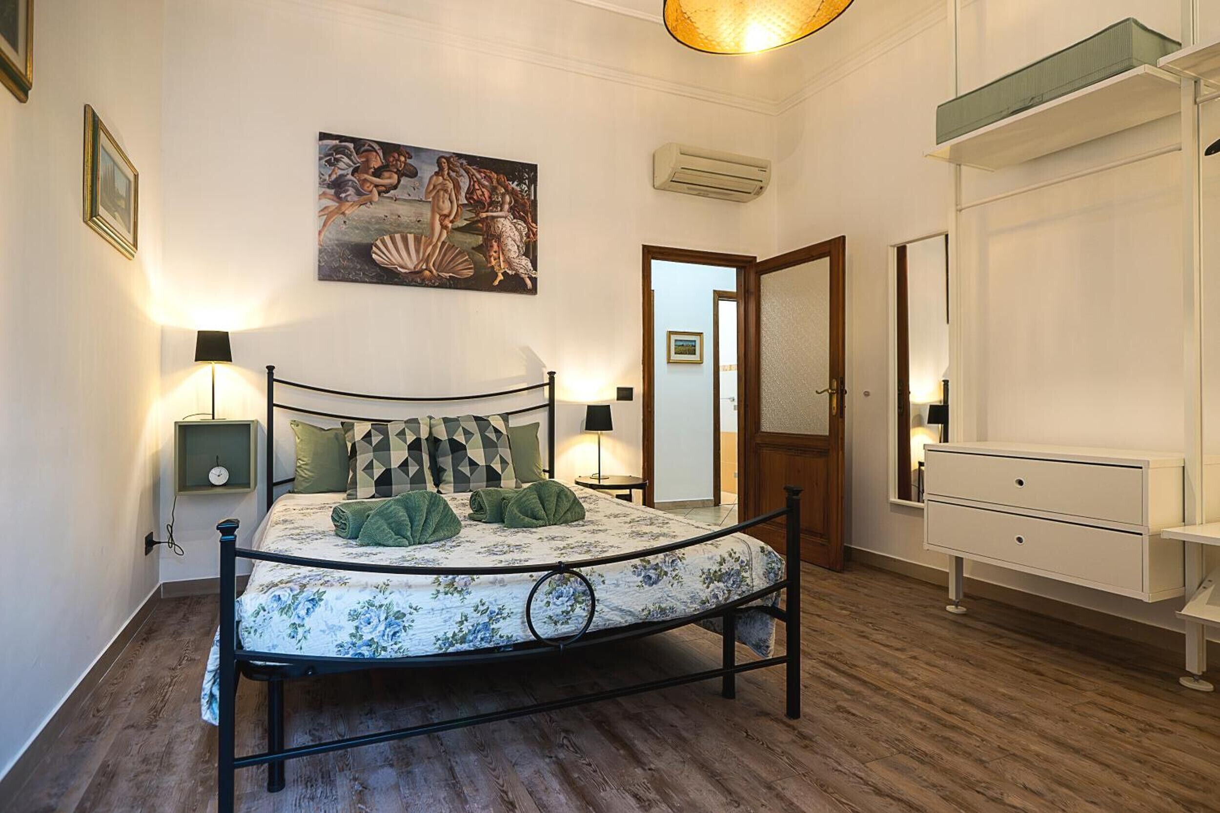 3 chambres, fer et planche à repasser, Wi-Fi, draps fournis