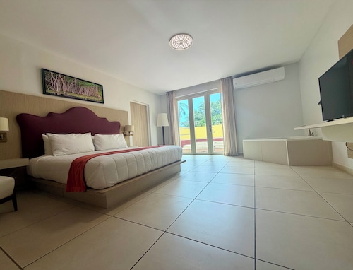Caño Tiburones Guest House