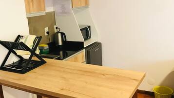 Microondas, parrilla de estufa y lavavajillas