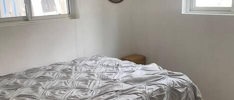 2 chambres, fer et planche à repasser, accès Internet, draps fournis