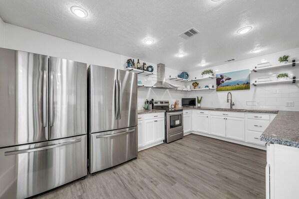 Microwave, oven, stovetop, dishwasher