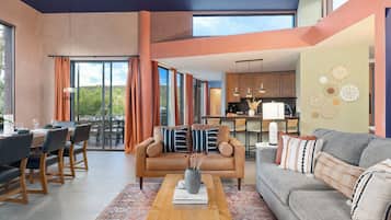 Smart TV, chimenea, videojuegos y futbolito