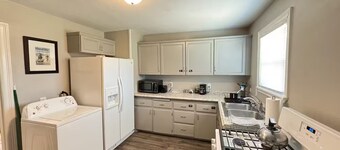 The Pedal Pad - 3 BED / 1 BATH @ central location