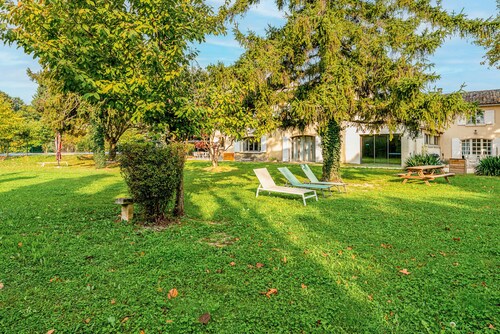 Guest Room 'Chambre D'hôtes Nature' with Shared Terrace, Wi-Fi & Air Conditioning